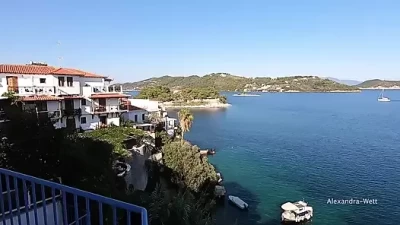 Unexpected Public Hotel Fuck: All-Inclusive Creampie Surprise!