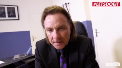 Curvy Secretary Gets Naughty with Her Boss in the Office - Must Watch!