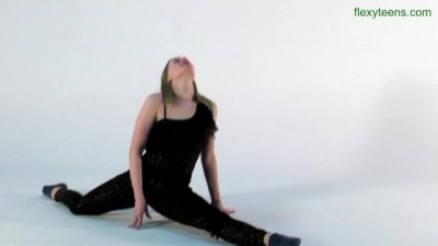 Blonde Gymnast With Big Tits Gets Naughty While Stretching