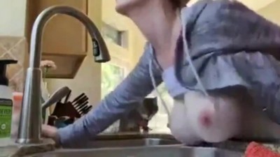 My best Friend let me Fuck his Mature WIfe in Kitchen