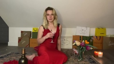 After a Great first Date, Rosiee’s looking for more than a Late Night Spoon (strip Tease, British)