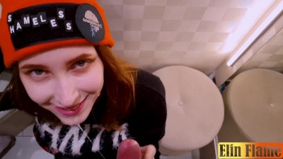 Risky Amazing Hot Blowjob in the Dressing Room