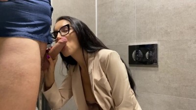 The boss fucked a lustful antonio suleman hijab secretary in the toilet