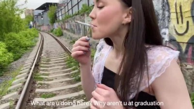 Последний звонок закончился кремпаем и porn mature handjob … !!