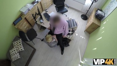 Steamy Encounter: Blonde Bombshell Gets Hot and Heavy