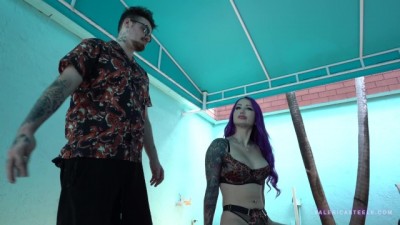Extreme Squirting Sextape with a Horny Slut
