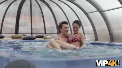 Steamy Encounter: Young Babe Seduced by Mature Lover in Jacuzzi Romp (+18)