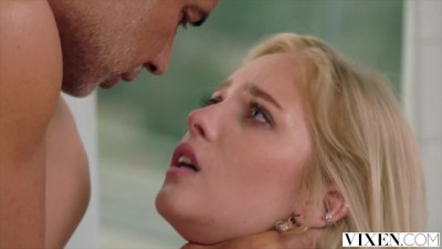 Blonde Bombshell Unleashes Her Naughty Side