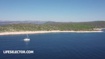 Lusty Lass Alexis Teases and Pleases on Your Hot Deck