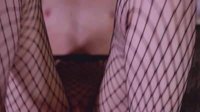Fiery Redhead Bombshell Drops in for a Wild Visit